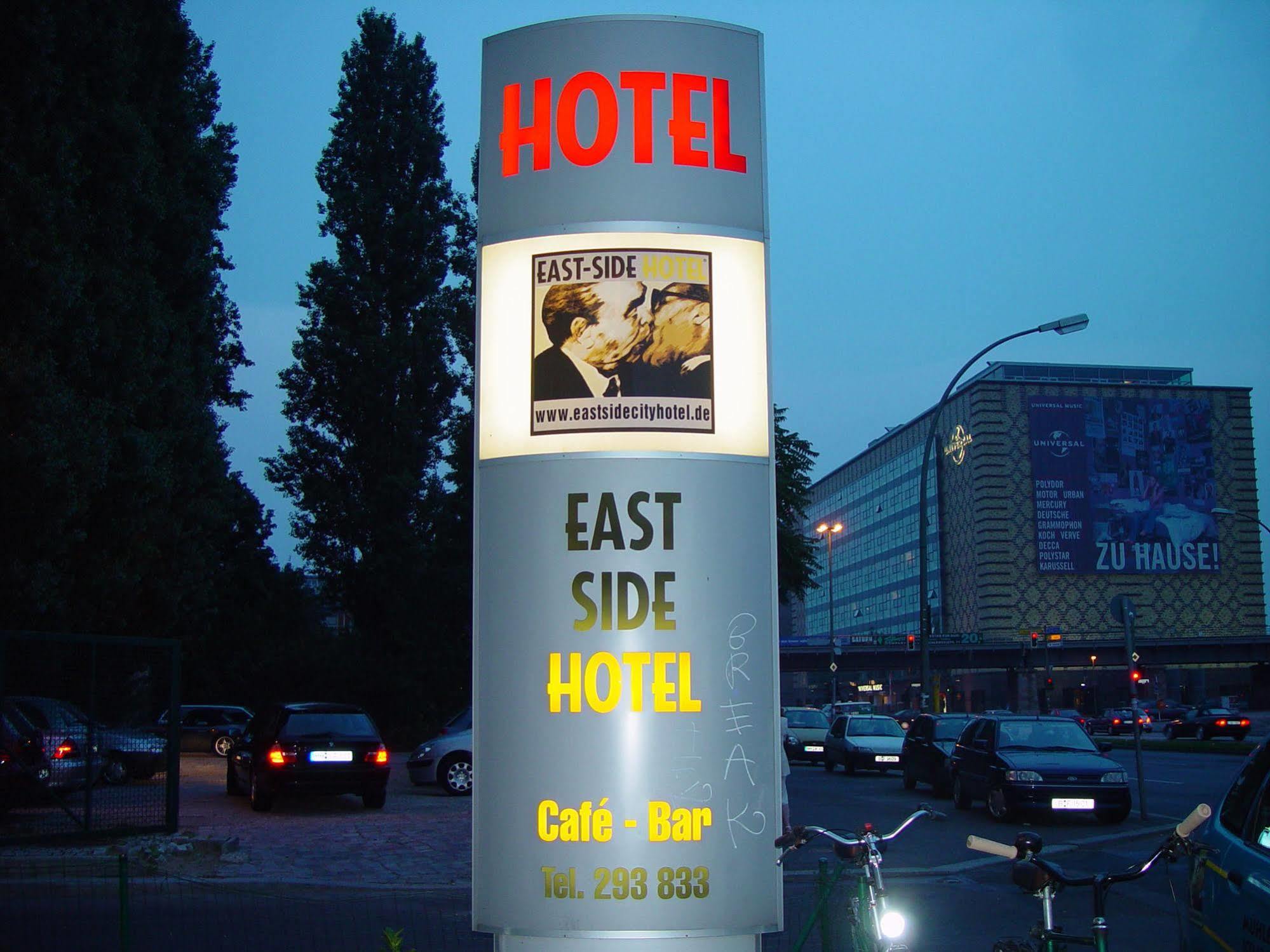 East Side Hotel Berlijn Buitenkant foto